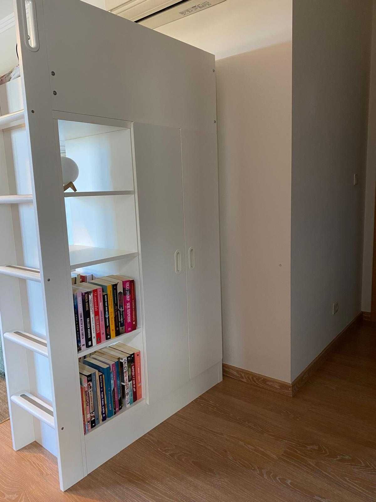Cama loft IKEA com sofá incluído — ótimo estado!