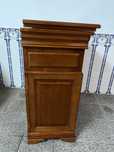 Móvel de sala com gavetas de arrumação