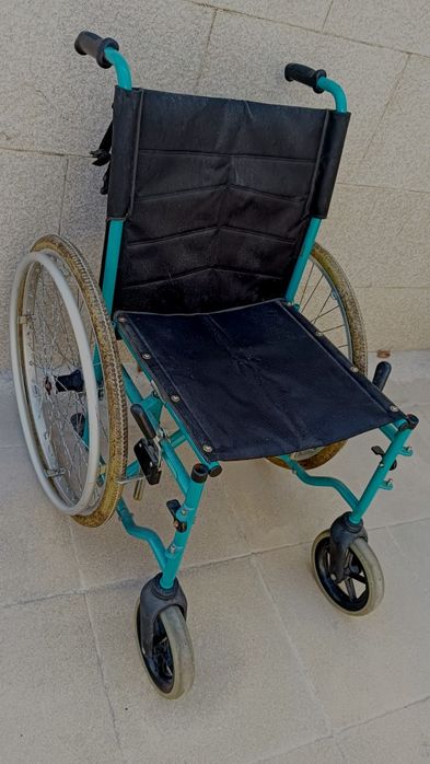 Cadeira rodas usada