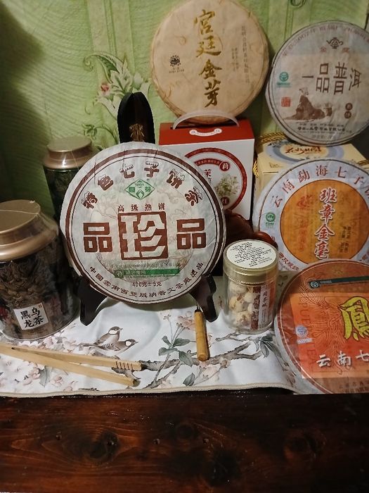 Чай, шу і шен  пуер,гун тін і  інші види чаю