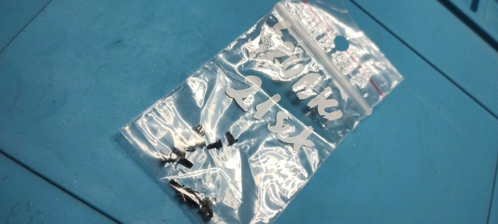 Komplet Śrubek 21 szt.Infinix Hot 30 Pro x678 -Oryginalna, z Demontażu