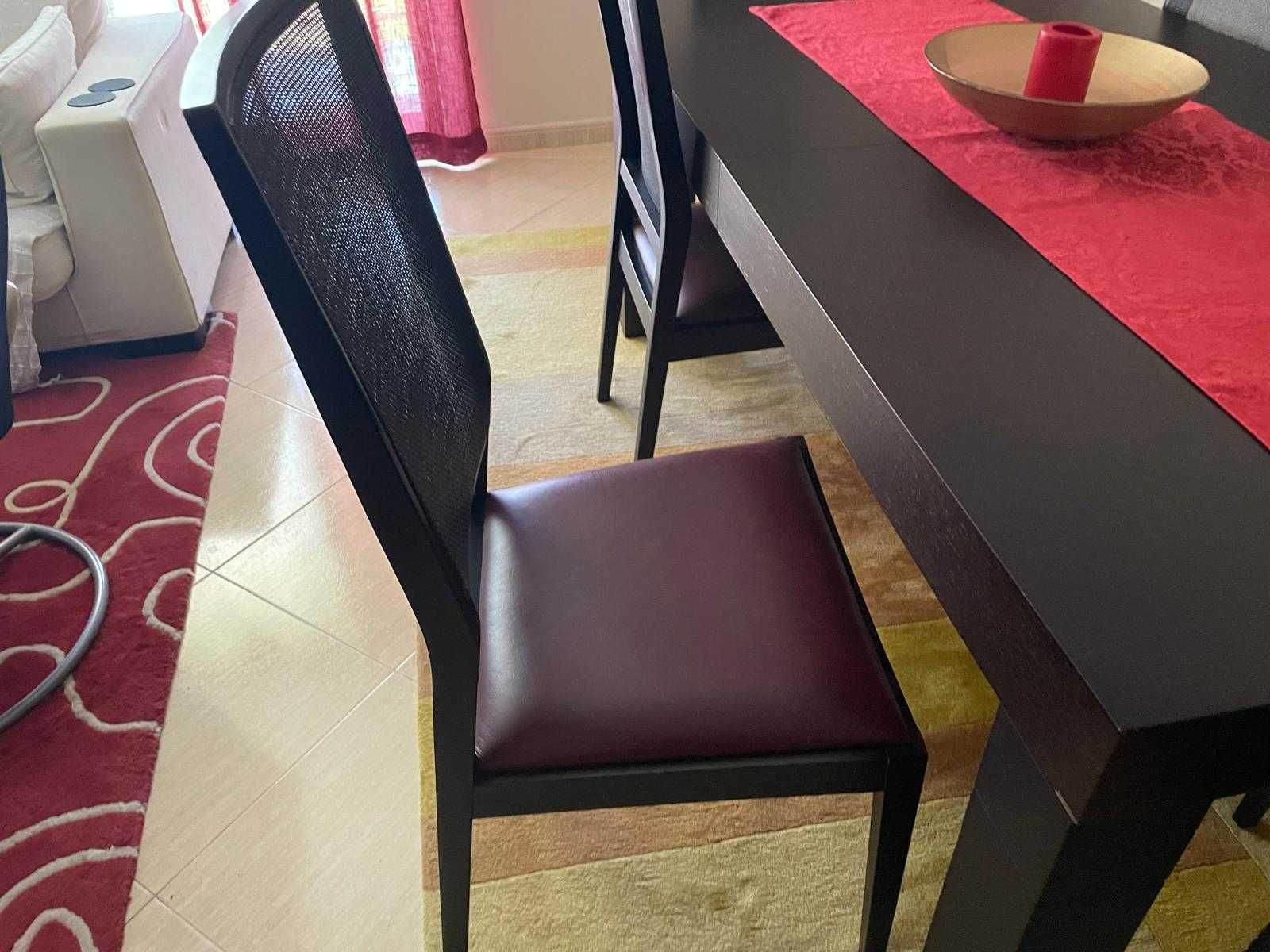 Mesa de jantar extensível com seis cadeiras Andreu World (Wengué)