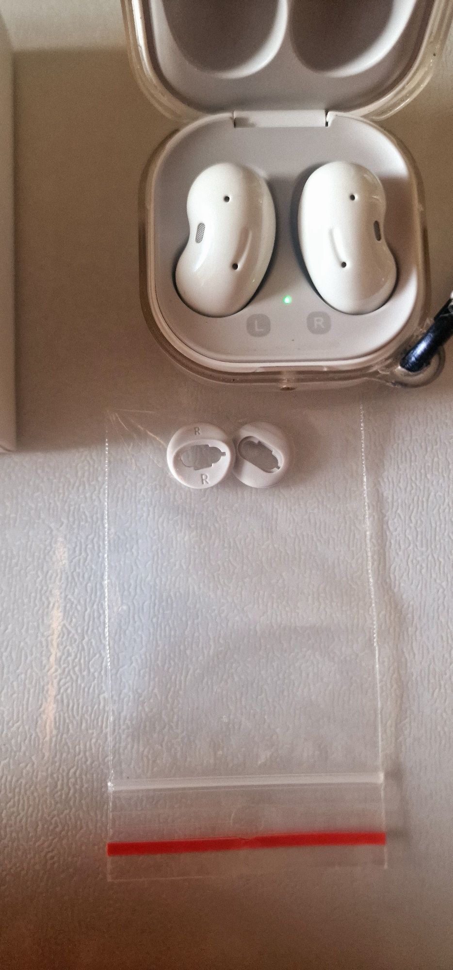 Бездротові навушники Samsung Galaxy Buds Live
