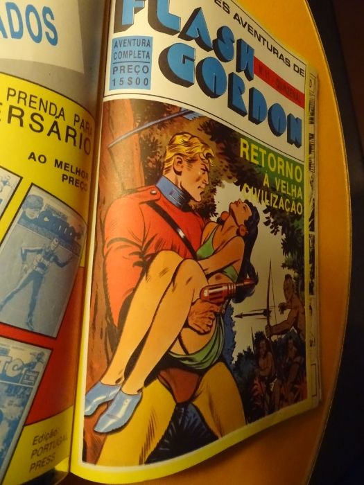 FLASH GORDON - Coleção completa, encadernado - quase novo