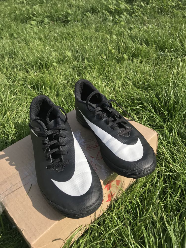 Сороконіжки Nike - p40,5-25,5 см