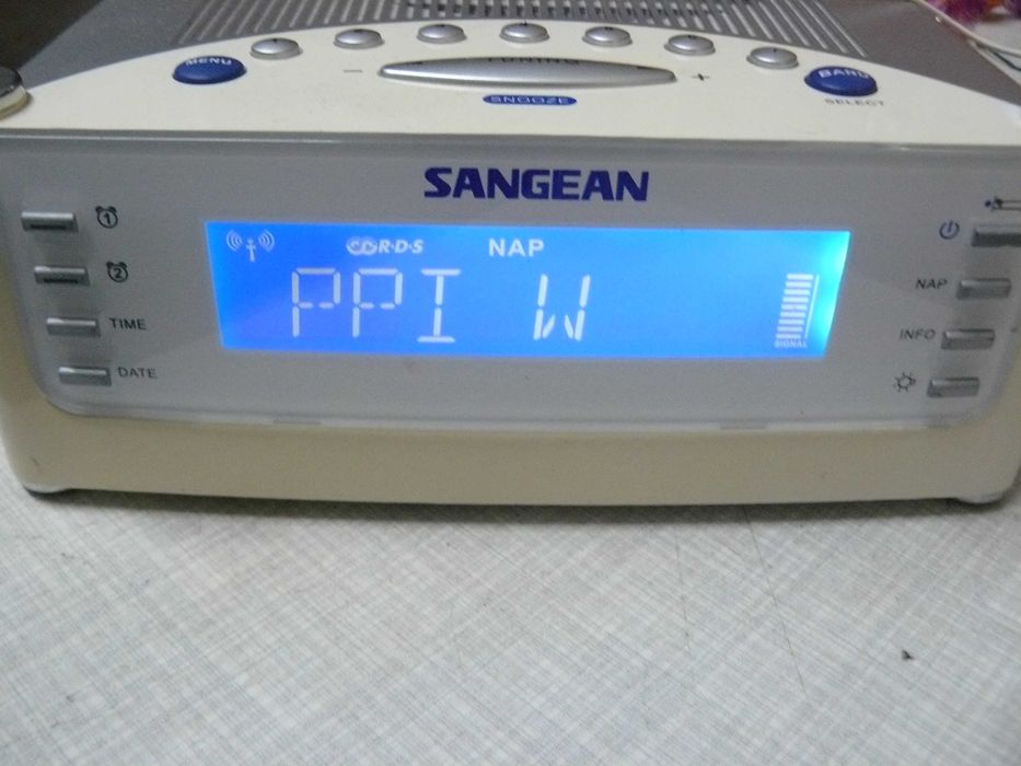 Sangean z 2 budzikami TxT Rds wyświetlacz Dimmer zegari inne