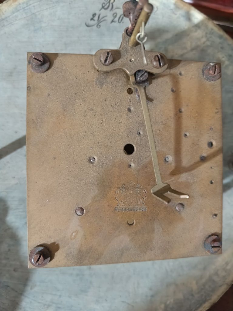 Mechanizmy starych zegarów