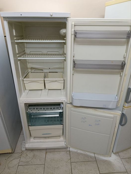 Б/У холодильник индезит, рабочий