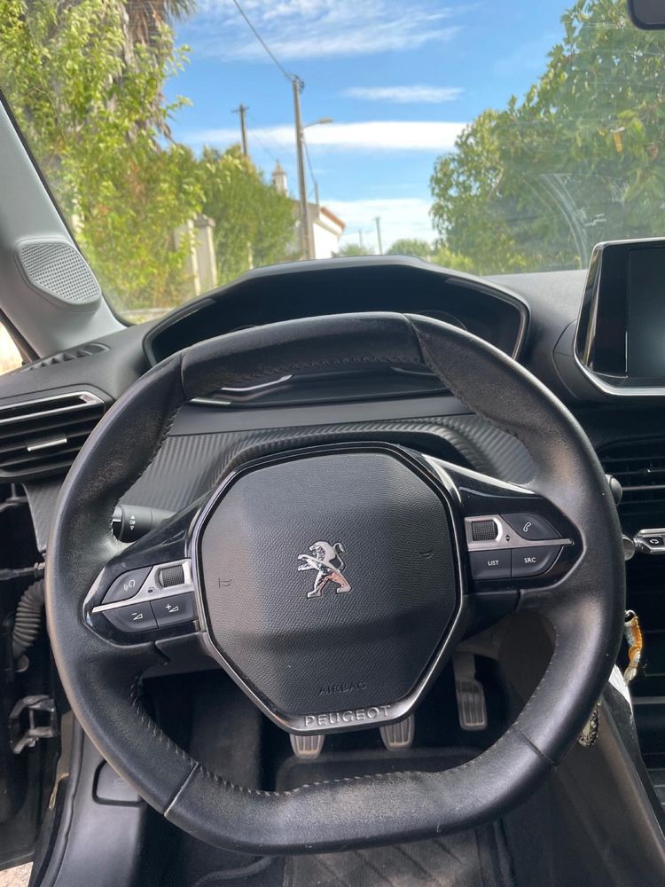 Vendo Peugeot 208 Preto Metalico