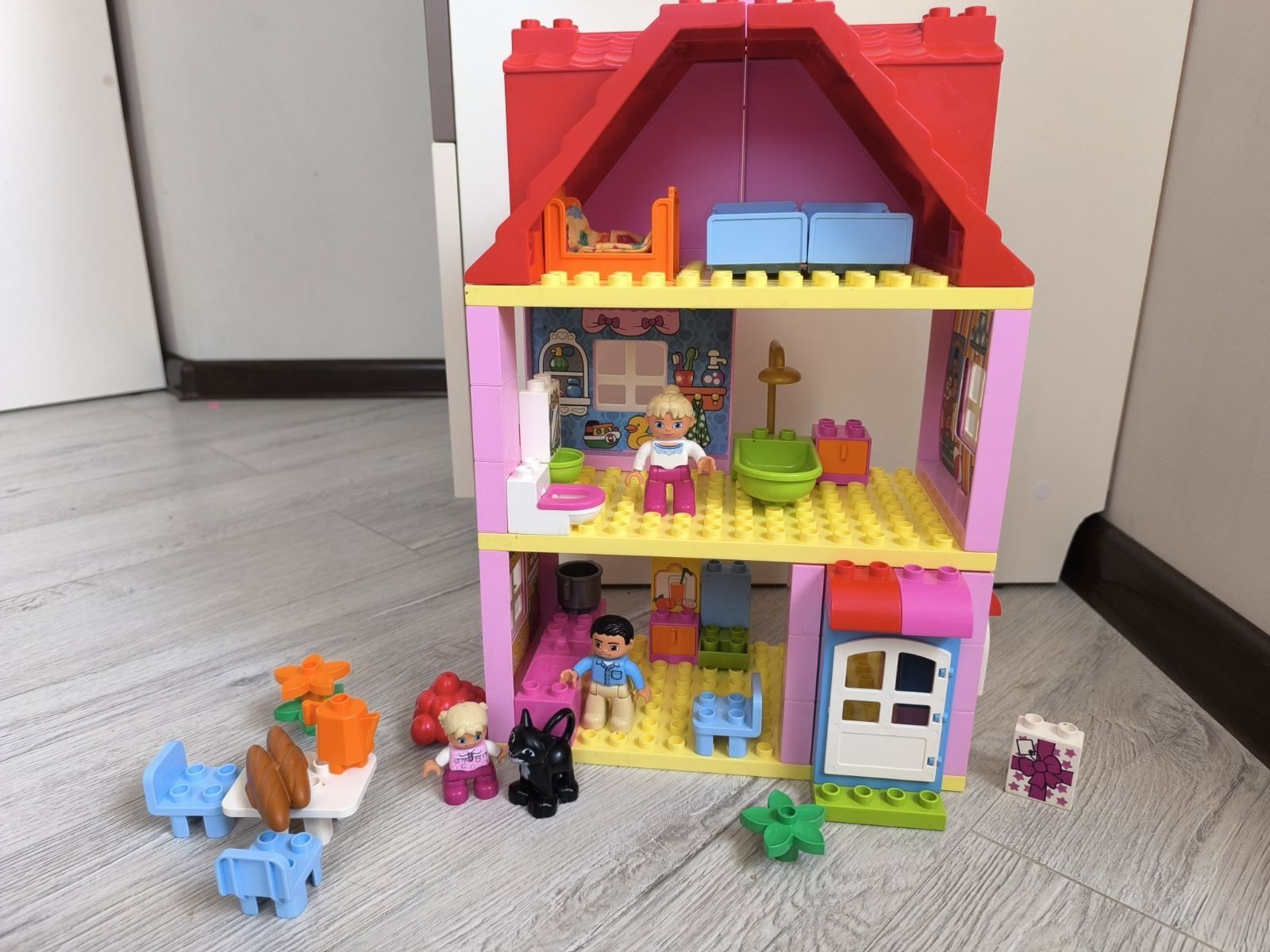 Лего Duplo кукольный домик