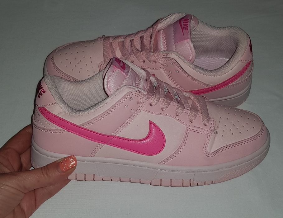 Фирменные кожаные кроссовки Nike Dunk