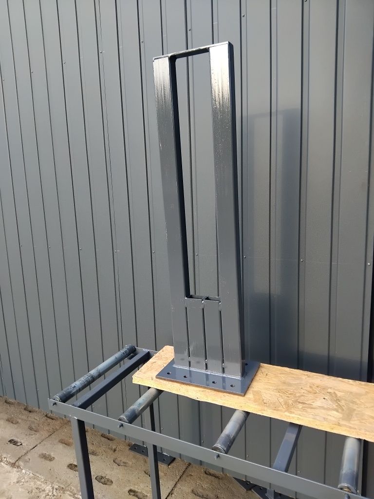 Schody półkowe metalowe wspornikowe wiszące NA WYMIAR