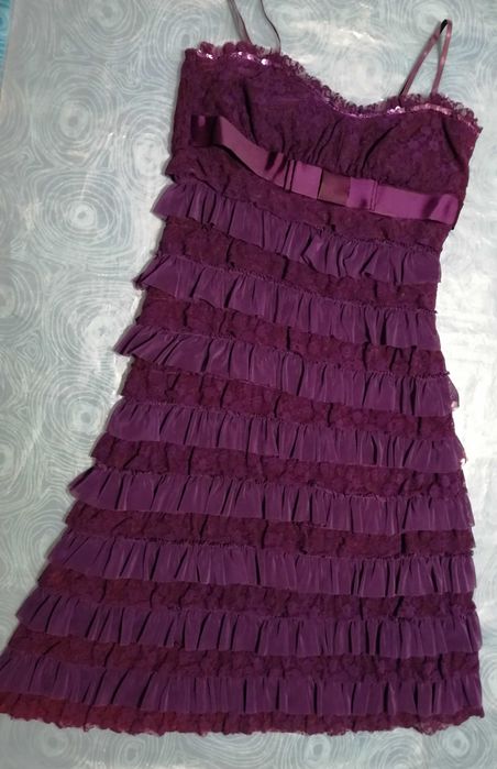 Vestido noite de folhos e renda, lilás, tamanho L