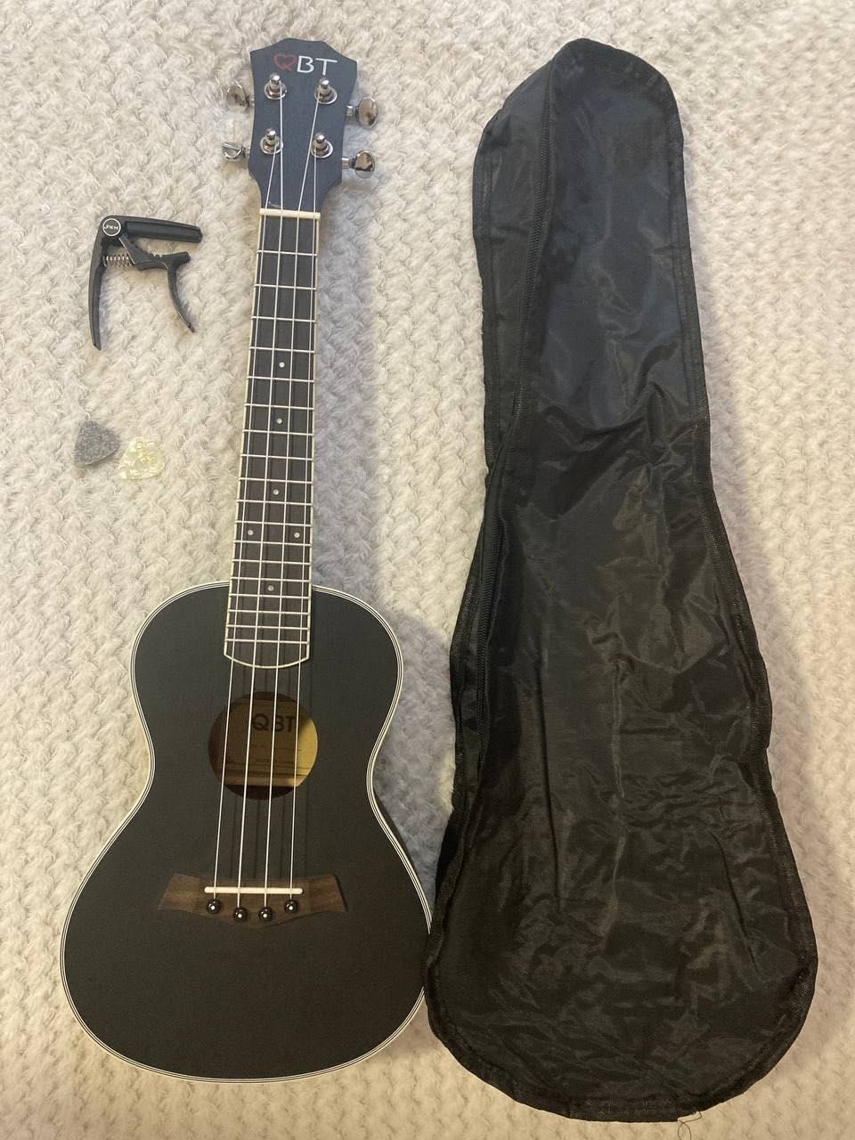 Sprzedaż nowego Ukulele