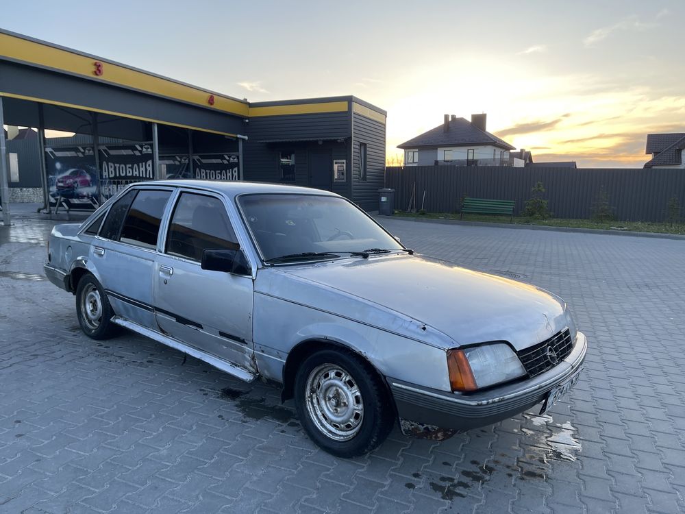 Opel Rekord 2.0 газ/бензин