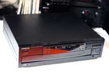 Odtwarzacz/karuzela na 5 CD -KENWOOD DP-R4090+pilot