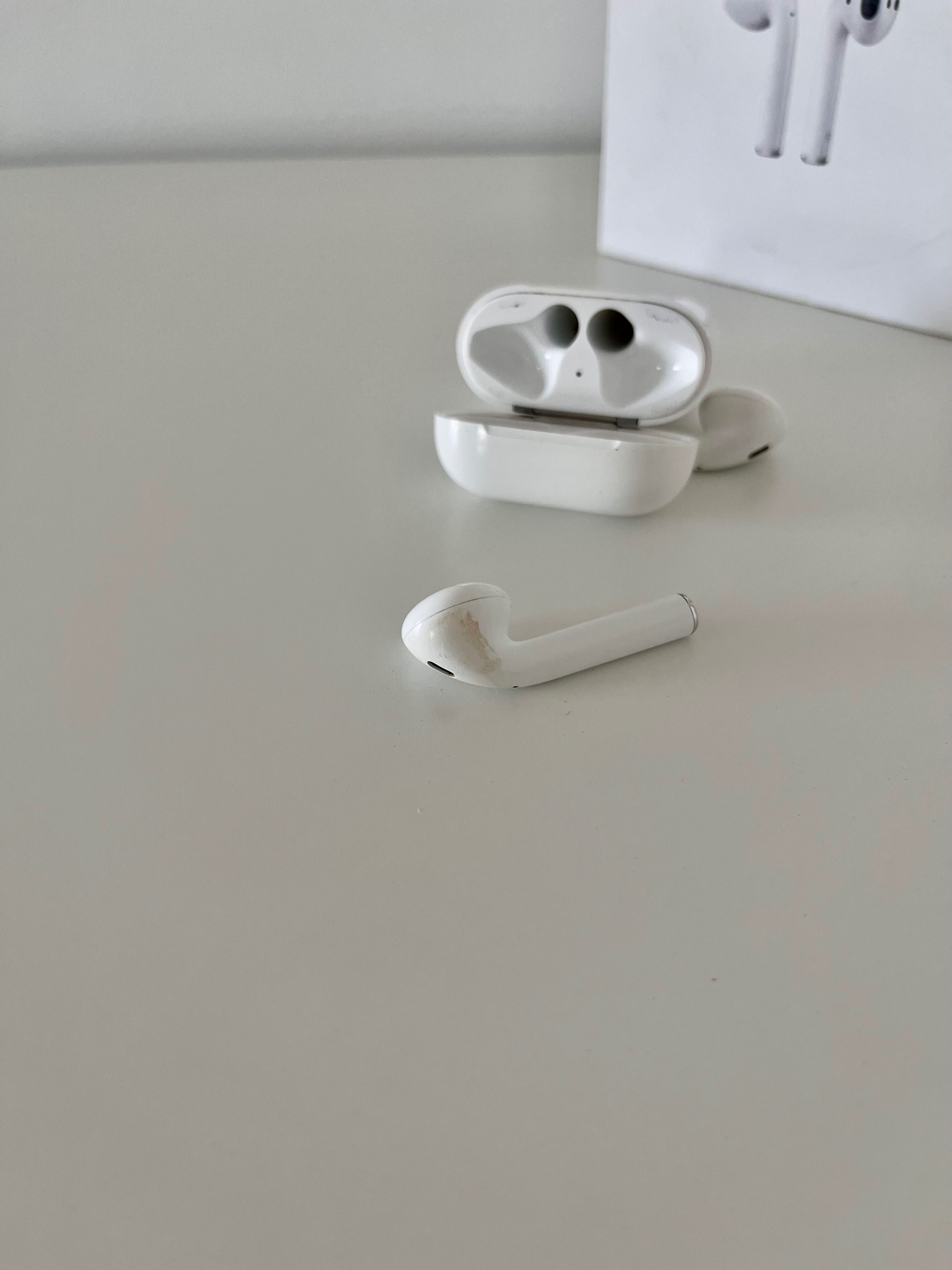 Apple AirPods 2 – używane, z pudełkiem, sprawne