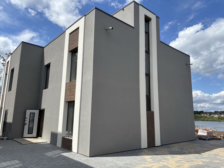 Дуплекс з прямим виходом до озера !