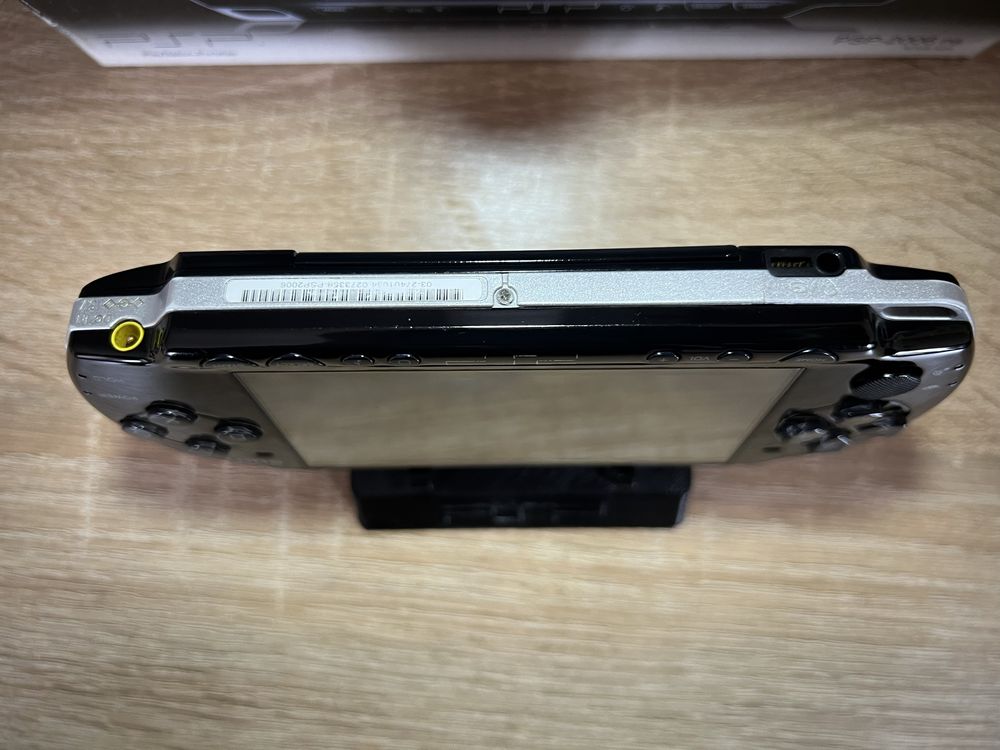 Продам PSP 2000 в хорошому стані.