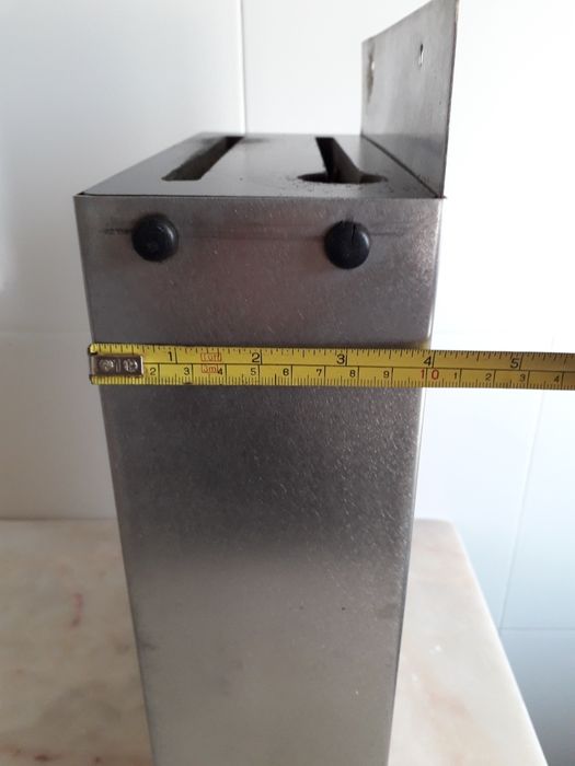 Suporte em inox para facas e fúsil