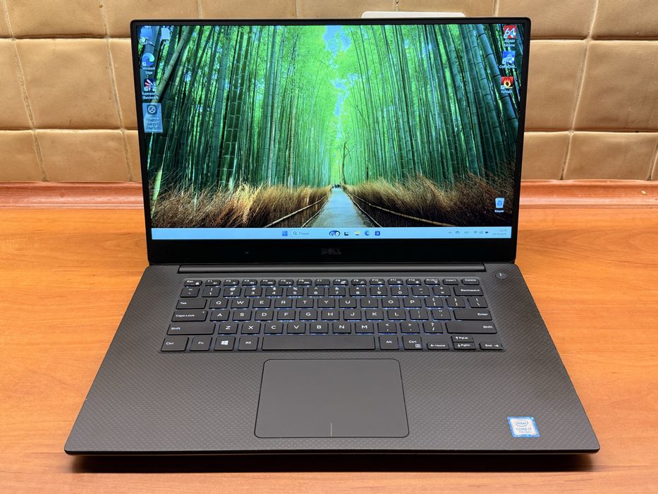 Dell Precision (XPS) 5520 i7-7820hq 16Gb 256Gb FHD IPS NVIDIA 4gb