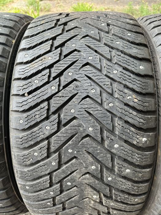 Шини 295 40 R 20 110T XL Nokian Hakkapeliitta 8 SUV комплект