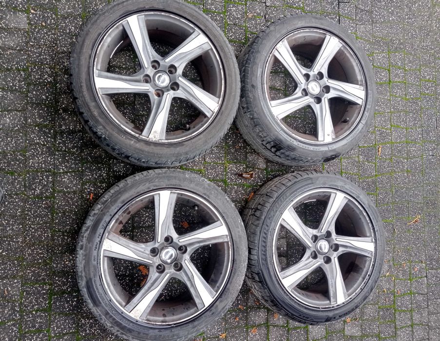 Koła aluminiowe 17 alufelgi volvo v40 ii R-Design dobre opony