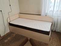 Продам односпальне ліжко з матрасом