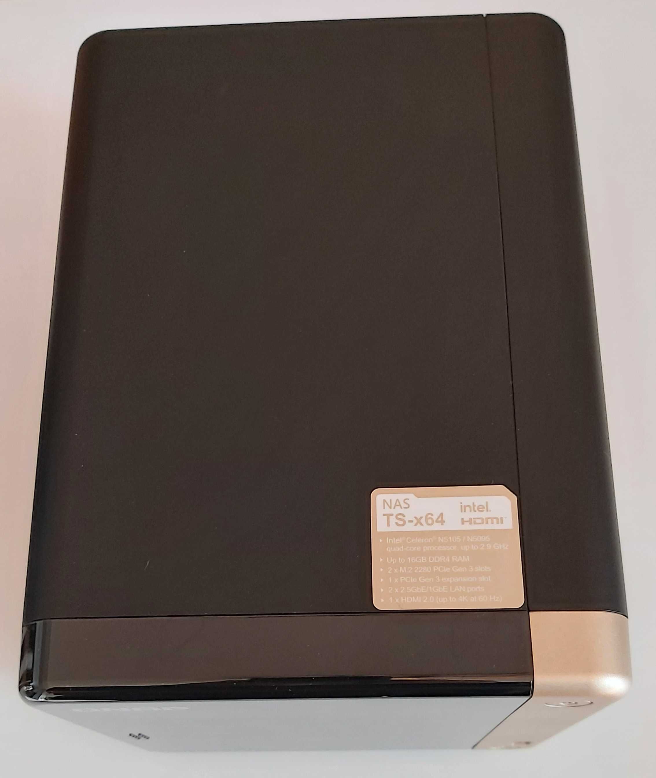 Serwer plików QNAP TS-464-4G + 3 dyski Seagate IronWolf  Pro  6 TB