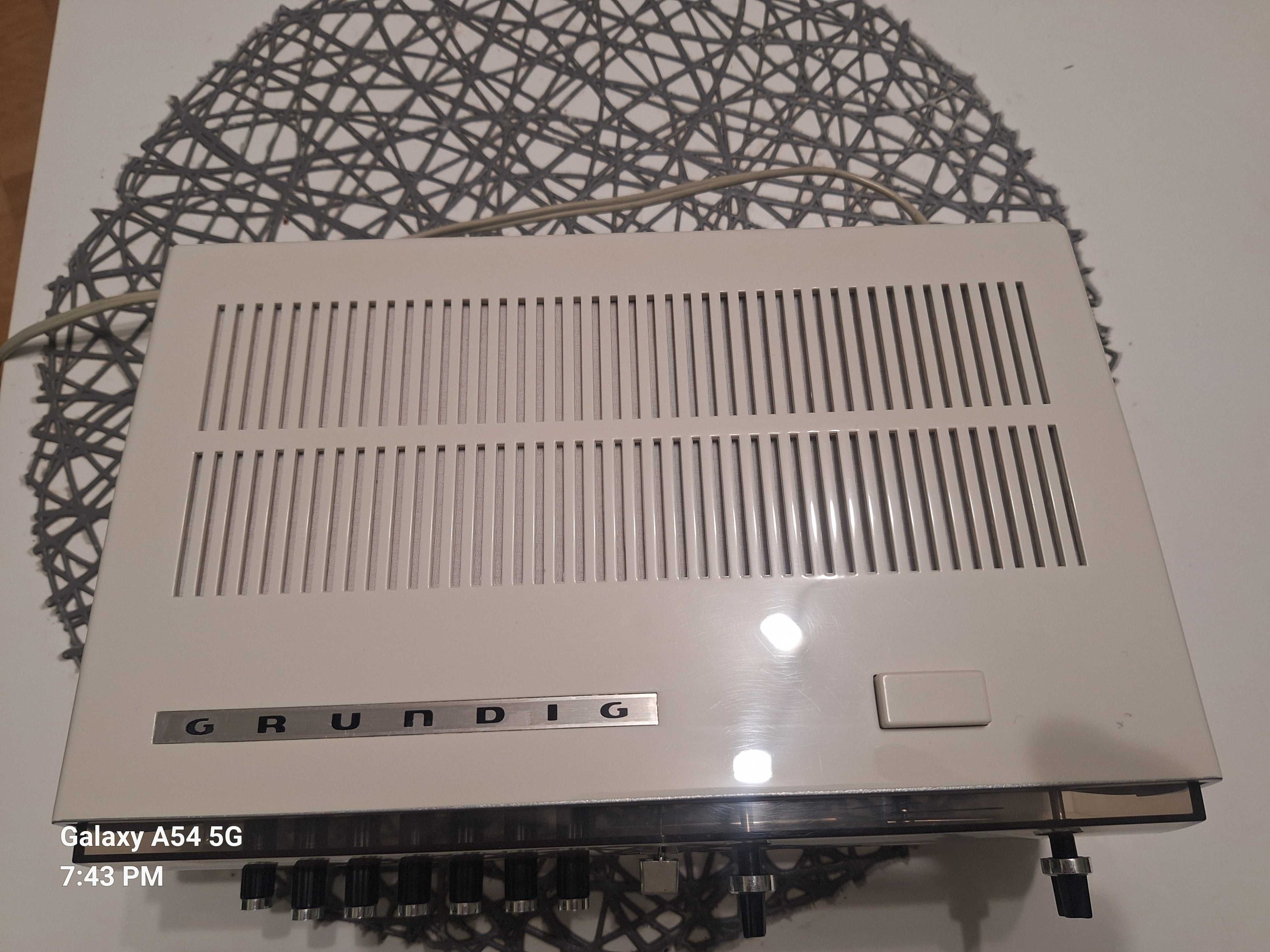 Zegar radio budzik Grundig sono-clock