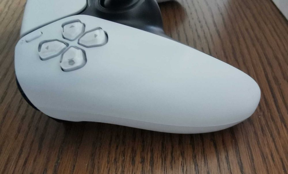 Pad DualSense PS5 White biały – nowe analogi magnetyczne