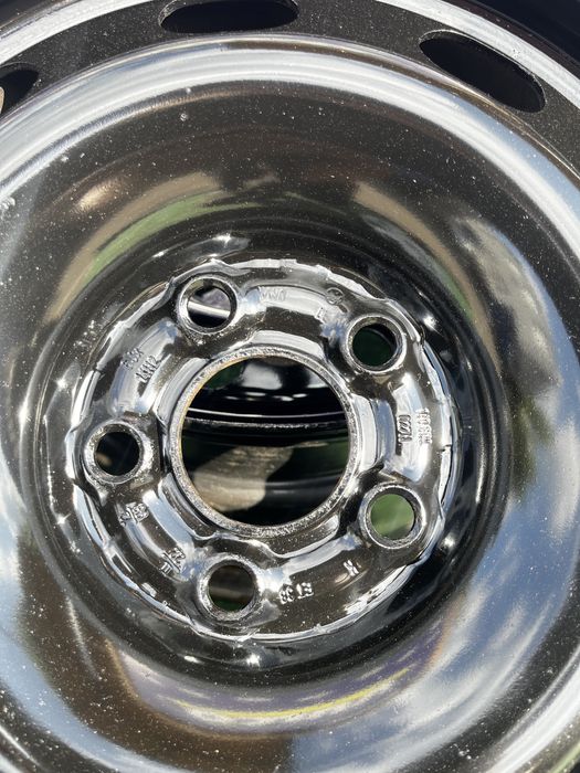 Диски+Ковпаки (5/100 R14 (J6 ET 38) Volkswagen Залізні