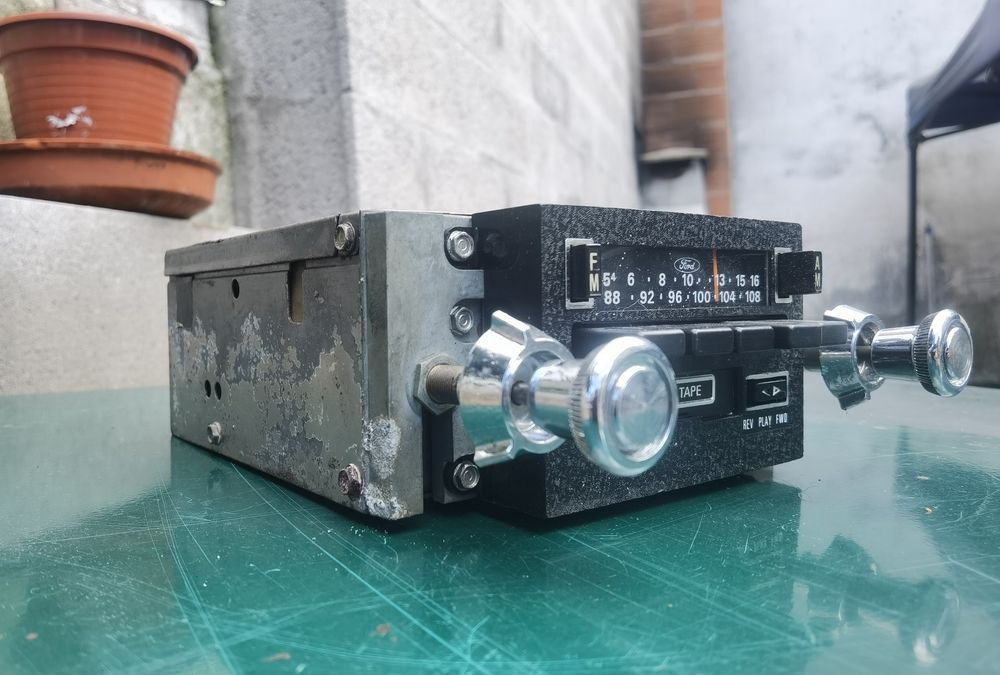 Rádio Ford Antigo anos 70/80