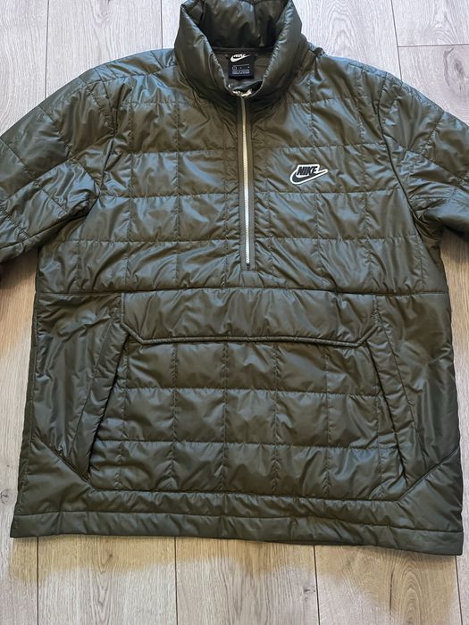 Продам куртку nike