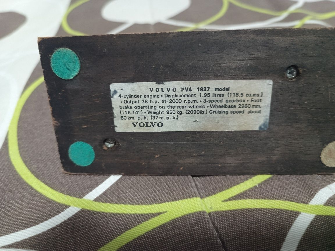 Volvo 1927 miniatura em bronze