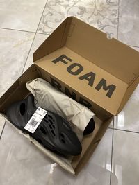 Yeezy FoamRunner Onyx 10us