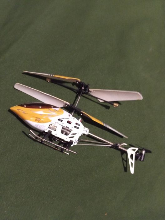 Helikopter na części
