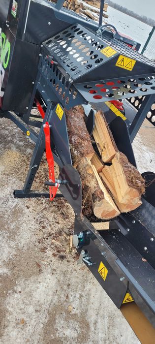 Fińska Piło łuparka Pilkemaster EVO36 kombajn do drewna od ręki