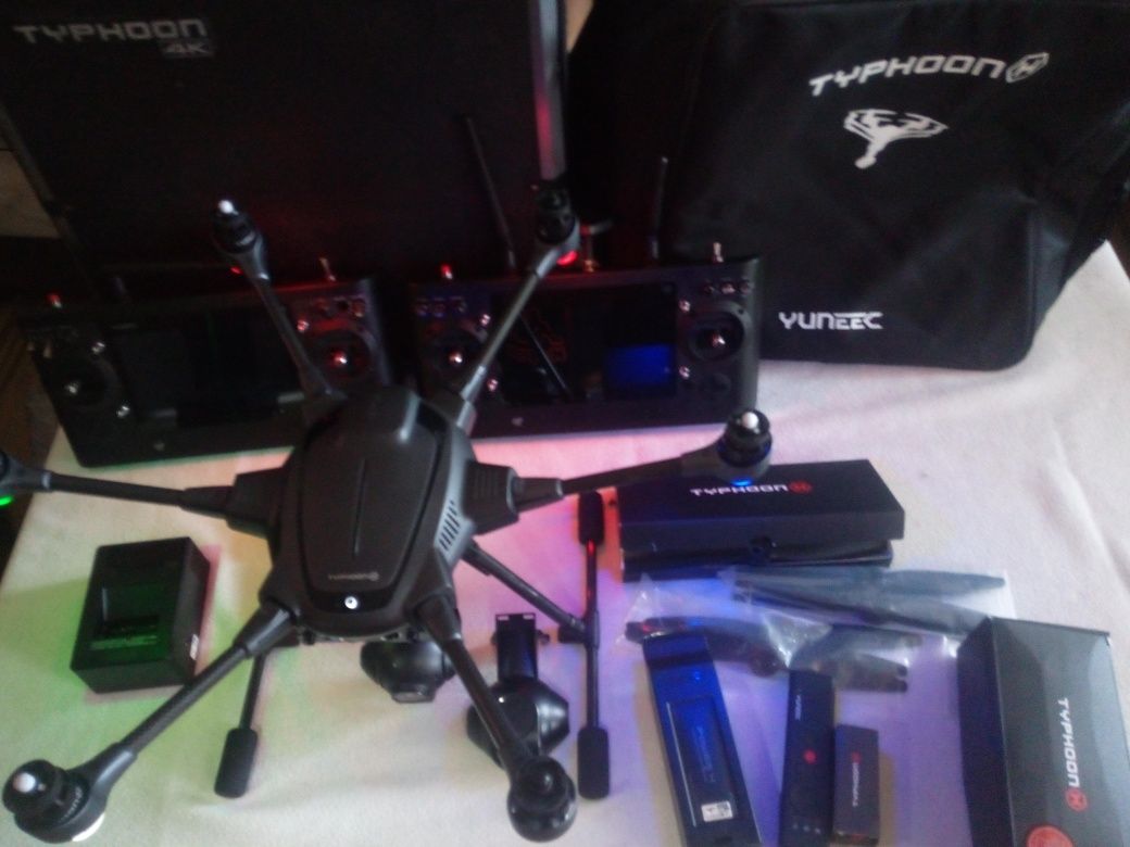 Yuneec typhoon h plus