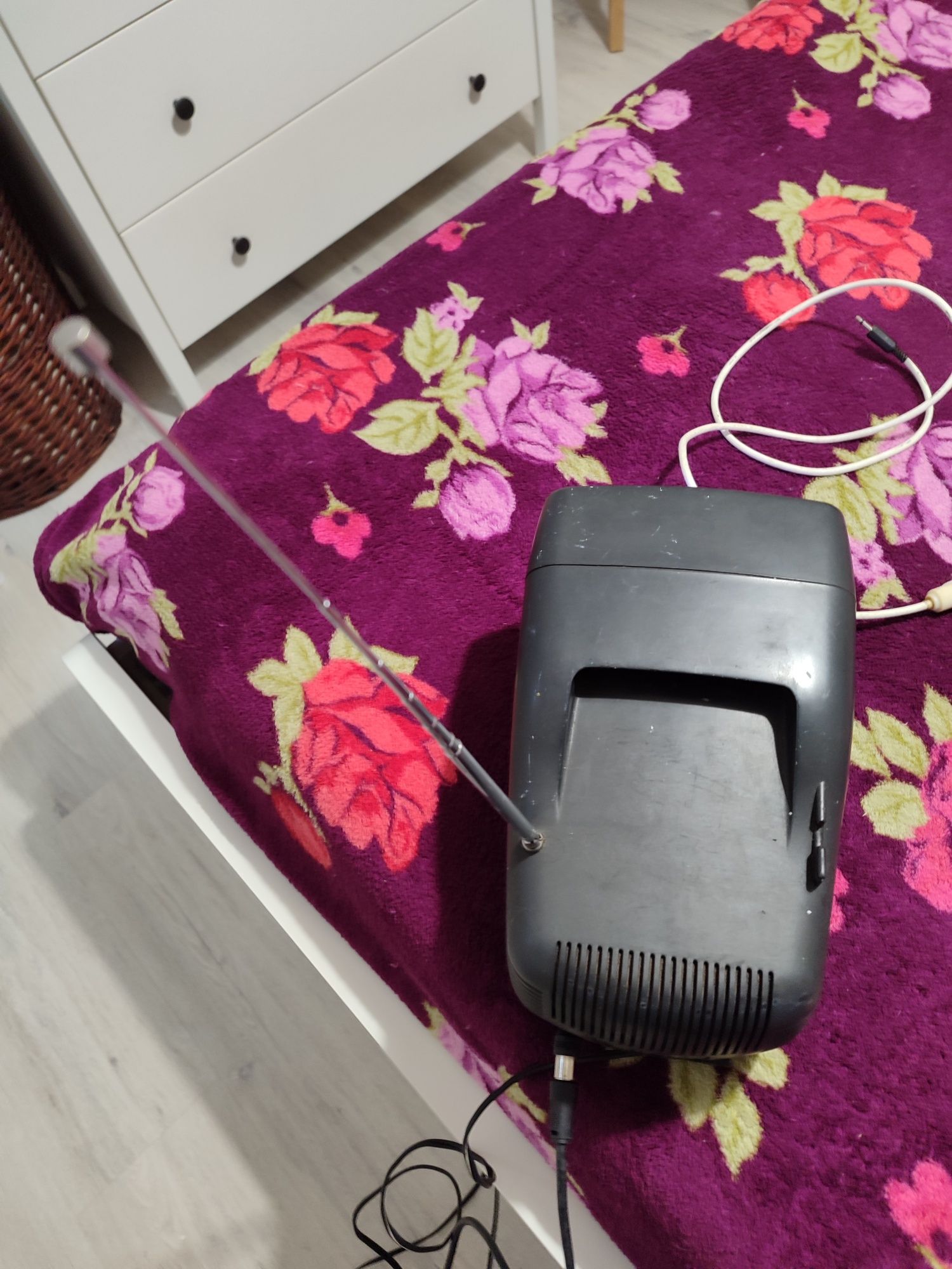 Televisão portátil 12v