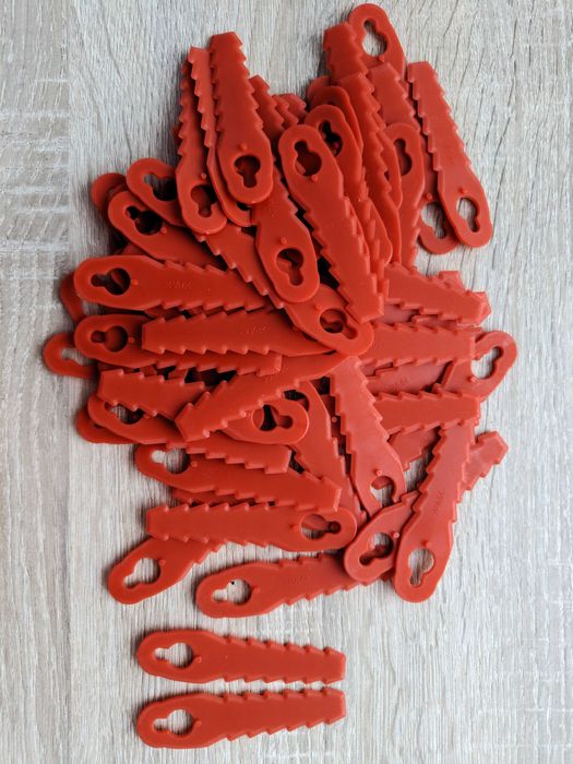 Nożyki plastikowe do podkaszarki 5/10 mm - 62 szt