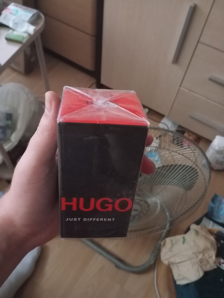 Hugo Boss perfumy nowe just different jeszcze w folii