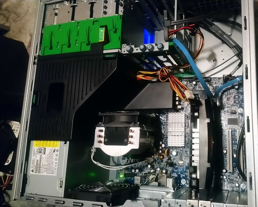 Komputer stacjonarny intel 4 rdzenie, gtx, 16gb win 10 ssd