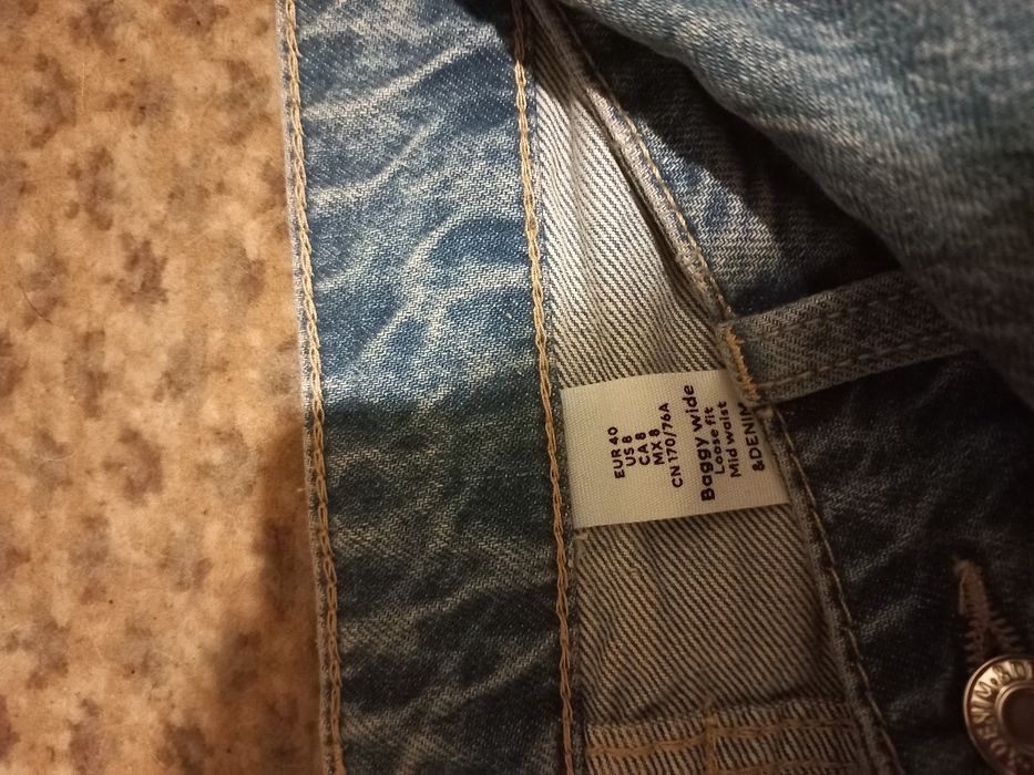 Продам джинсы широкие женские L