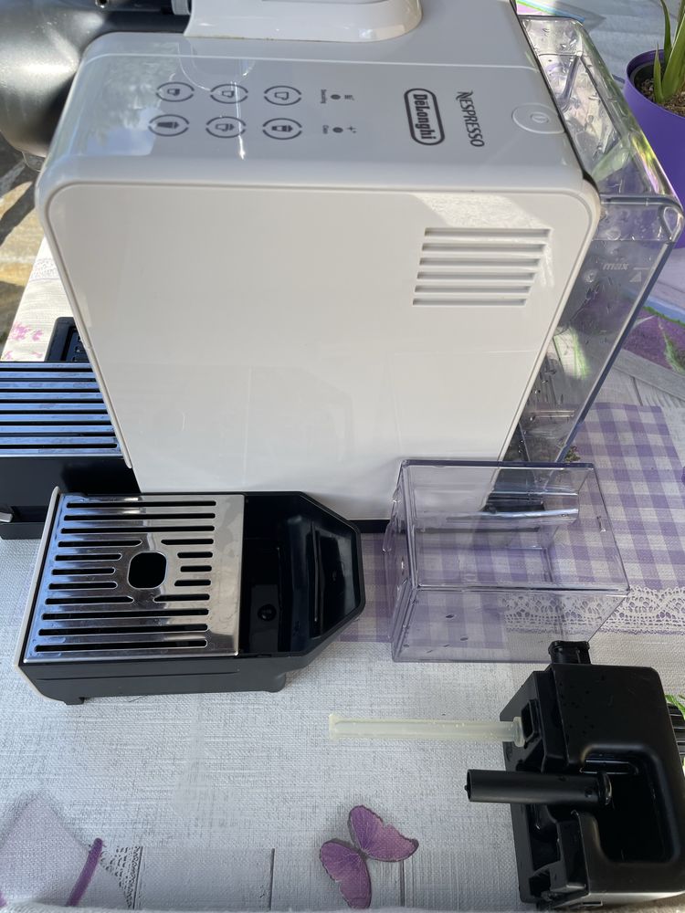 Ekspres Nespresso DeLonghi na kapsulki