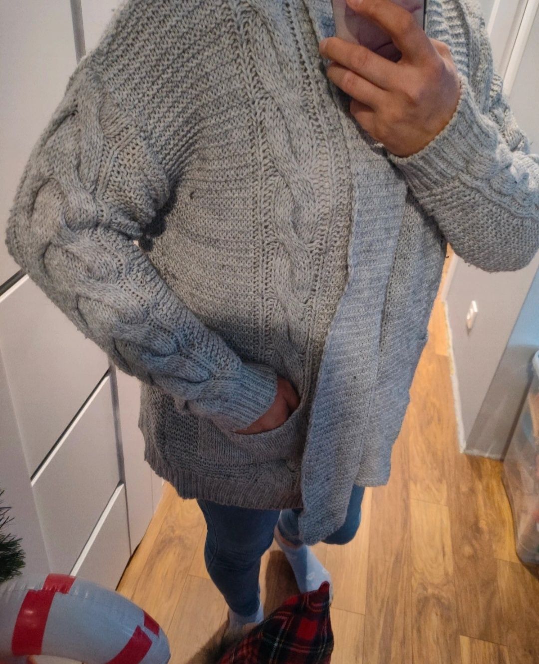 Szary pleciony kardigan luźny sweter