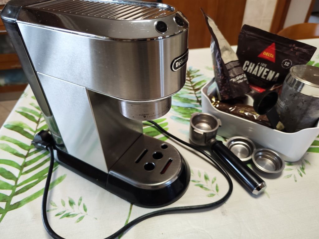 Máquina de café delonghi