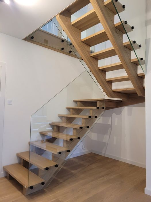 Balustrady nierdzewne ze stali nierdzewnej szklane szkło drewno