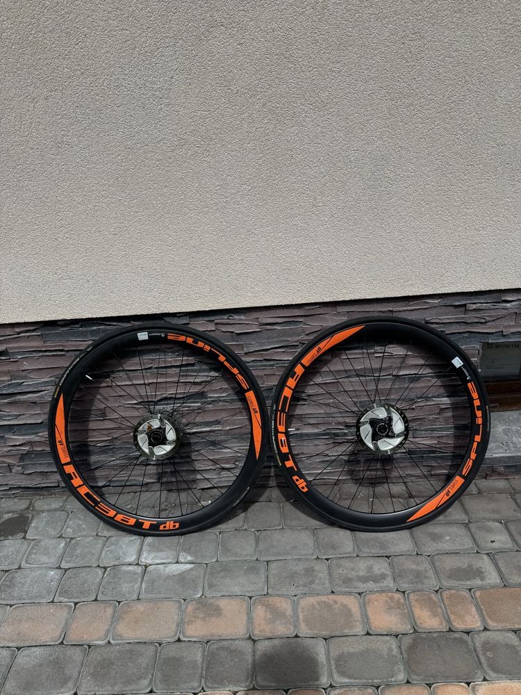 Koła sztyki karbon DT SWISS SPLINE RC38T