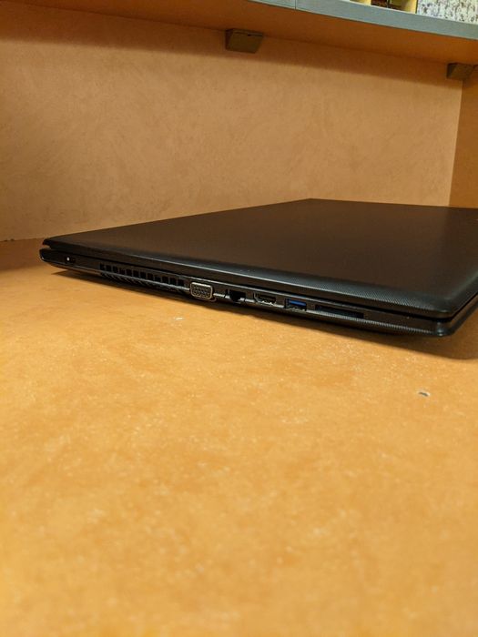 Lenovo 17.3"/Core i5/Бат 3год/AMD R5 M330 2gb/SSD 500gb/RAM 12/Хороший